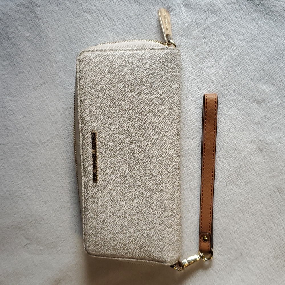 Michael Kors Large Logo Continental Wallet